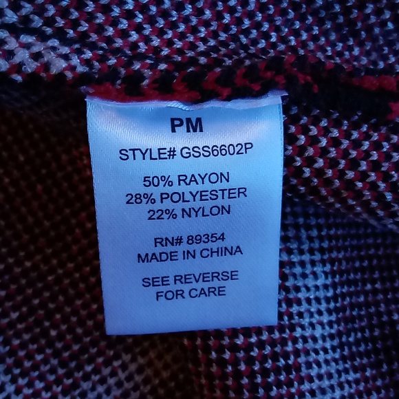 P. NWT Andrienne Vittadini Petite    Sweater & wristlet Purse  MP - Picture 6 of 7